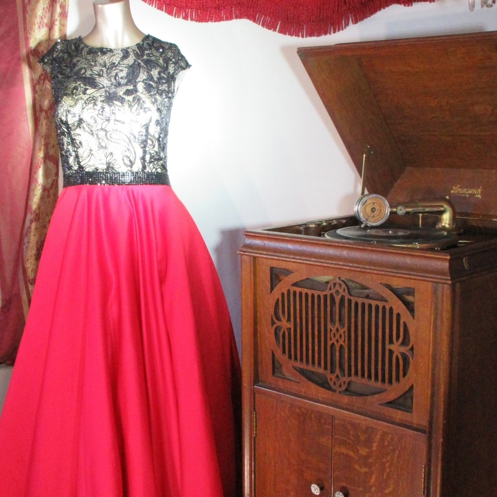 Studio 17 prom dress - Picture 4 of 6